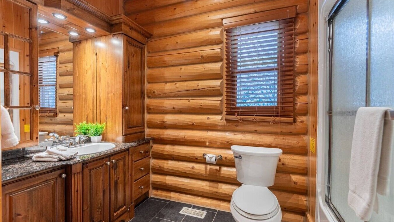 Photo of Bathroom in Fiddler Lake Resort