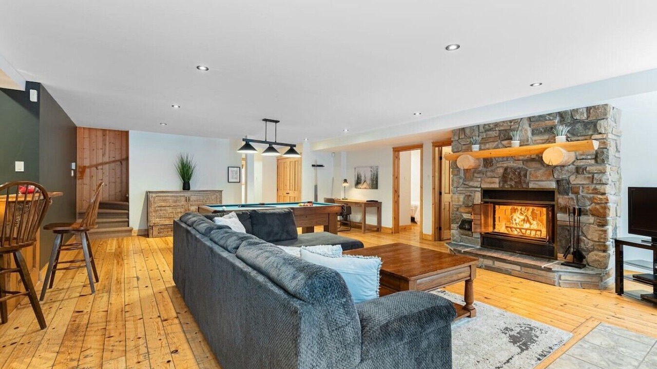 Photo of Livingroom in Fiddler Lake Resort
