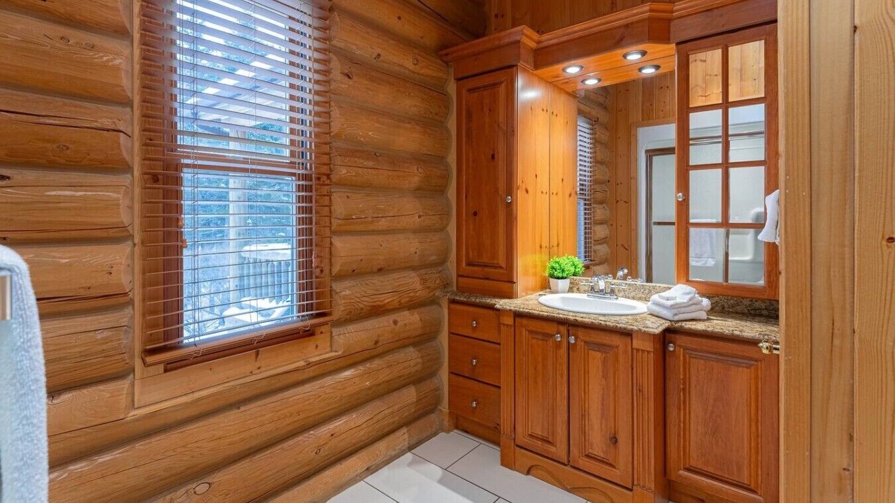 Photo of Bathroom in Fiddler Lake Resort