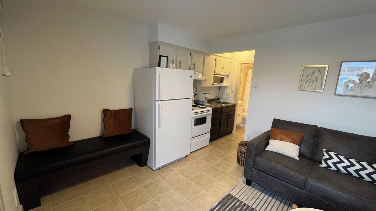 Photo of Livingroom in Okanagan-Similkameen