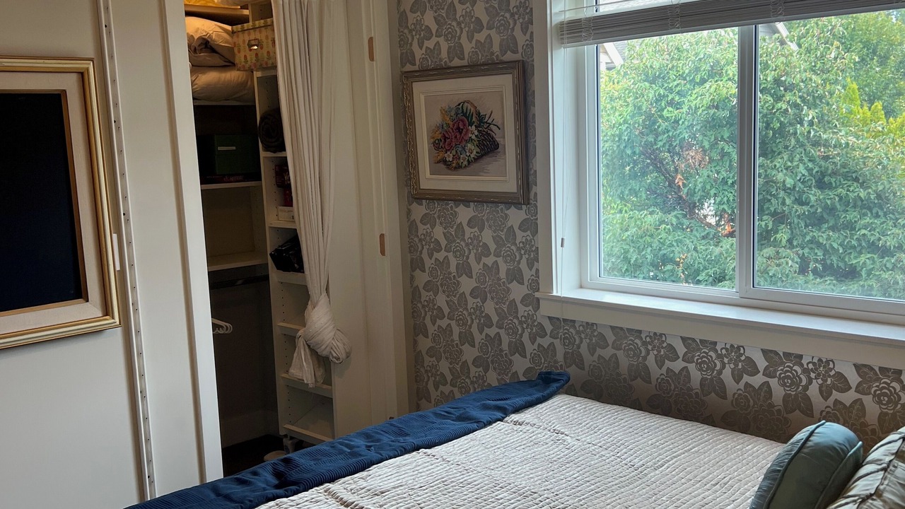 Photo of Bedroom in Douglas