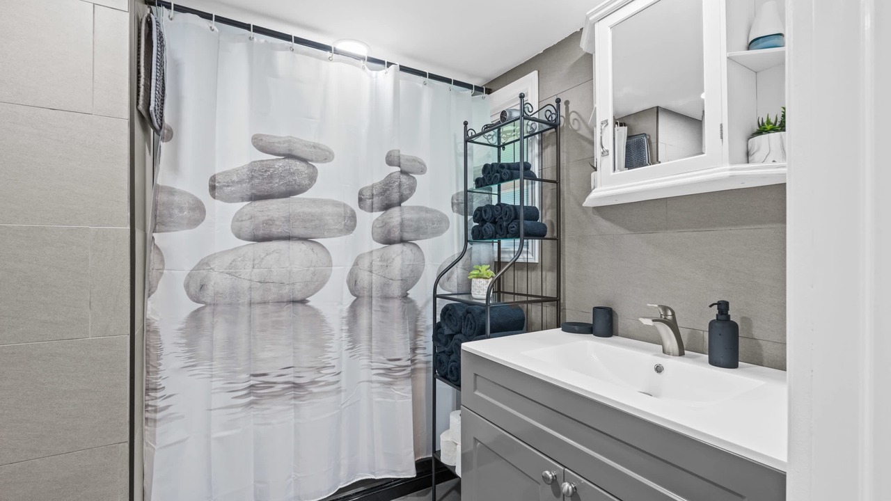 Photo of Bathroom in Lyndhurst