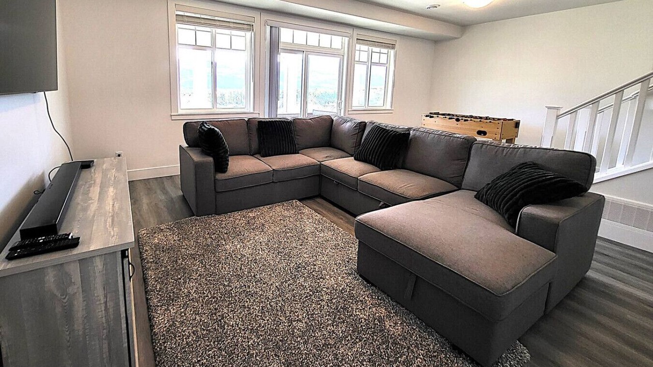 Photo of Livingroom in Okanagan-Similkameen