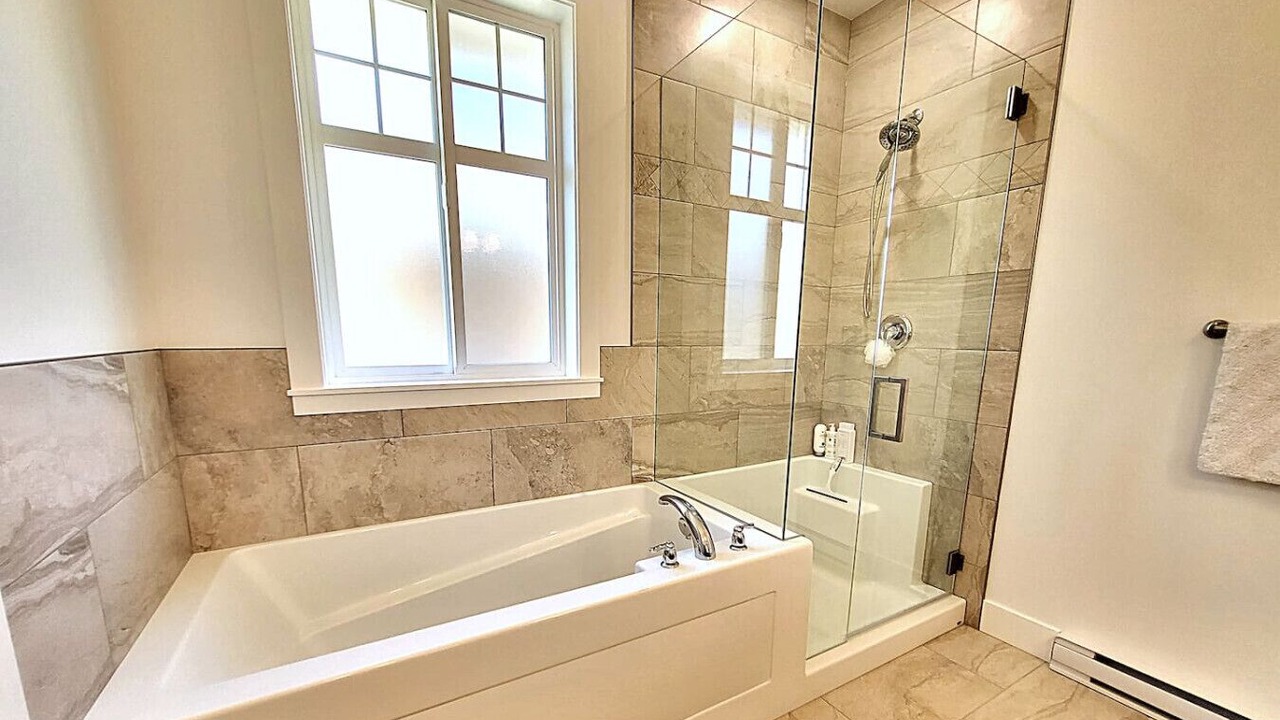Photo of Bathroom in Okanagan-Similkameen