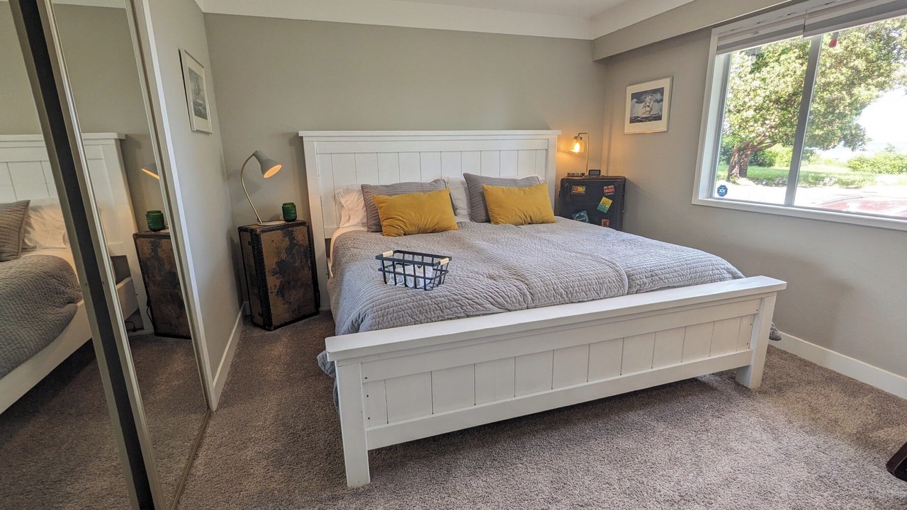 Photo of Bedroom in Colwood