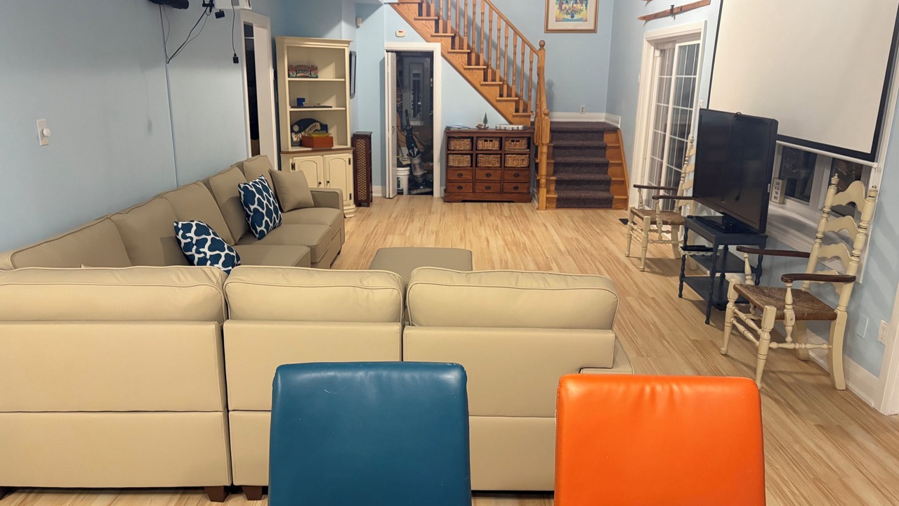 Photo of Livingroom in Lagoon City