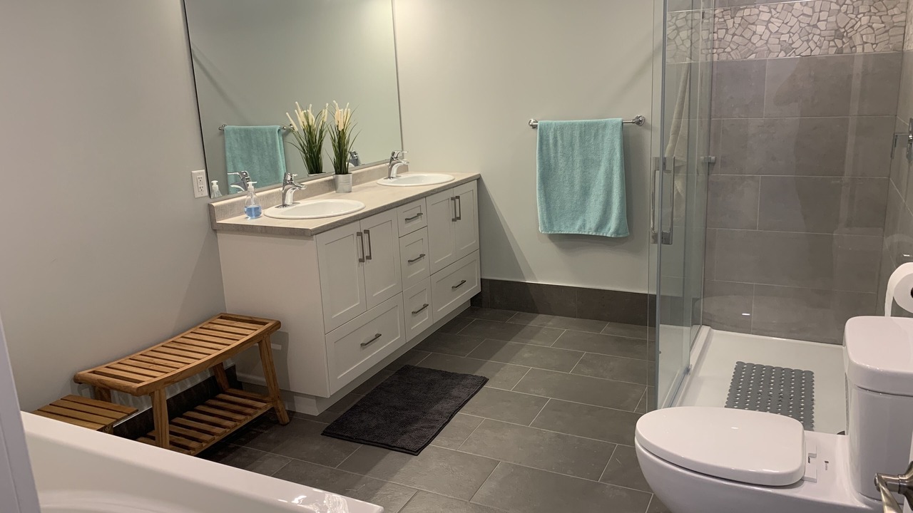 Photo of Bathroom in Salt Spring Island