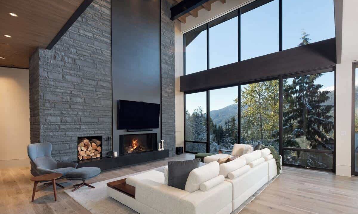 Photo of Livingroom in Whistler Creekside