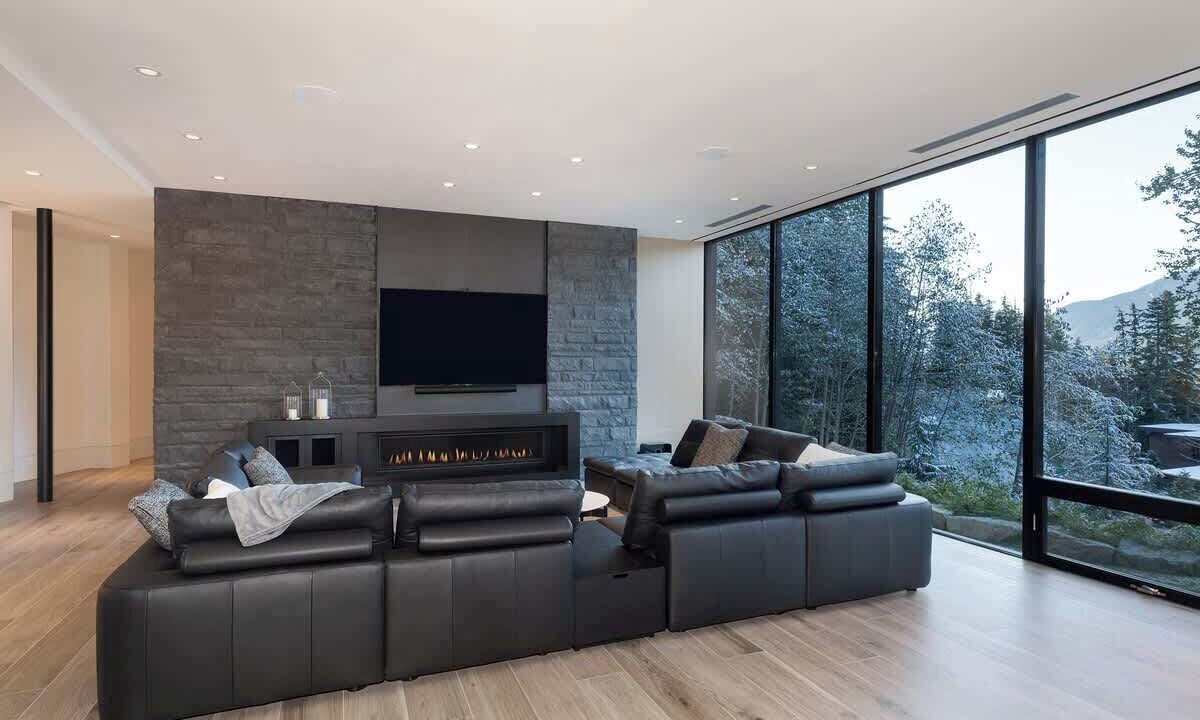 Photo of Livingroom in Whistler Creekside