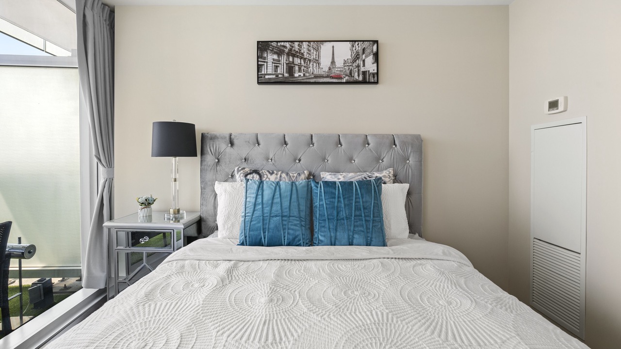 Photo of Bedroom in Toronto Entertainment District