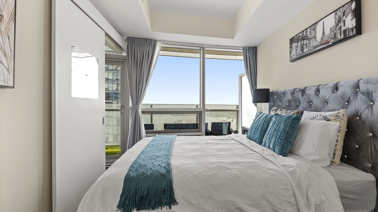 Photo of Bedroom in Toronto Entertainment District