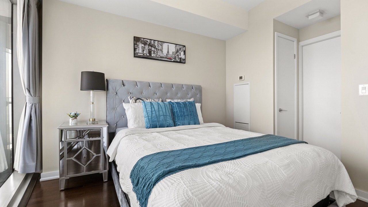 Photo of Bedroom in Toronto Entertainment District