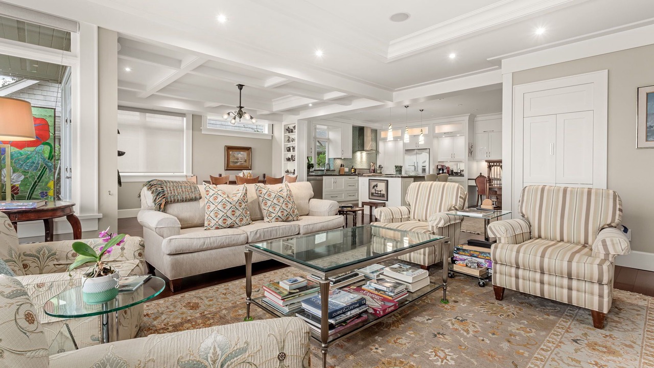 Photo of Livingroom in Cordova Bay