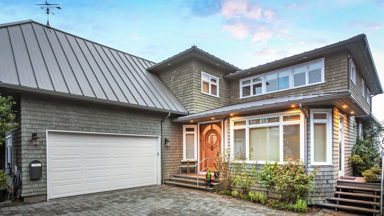 Photo of Outdoor in Cordova Bay