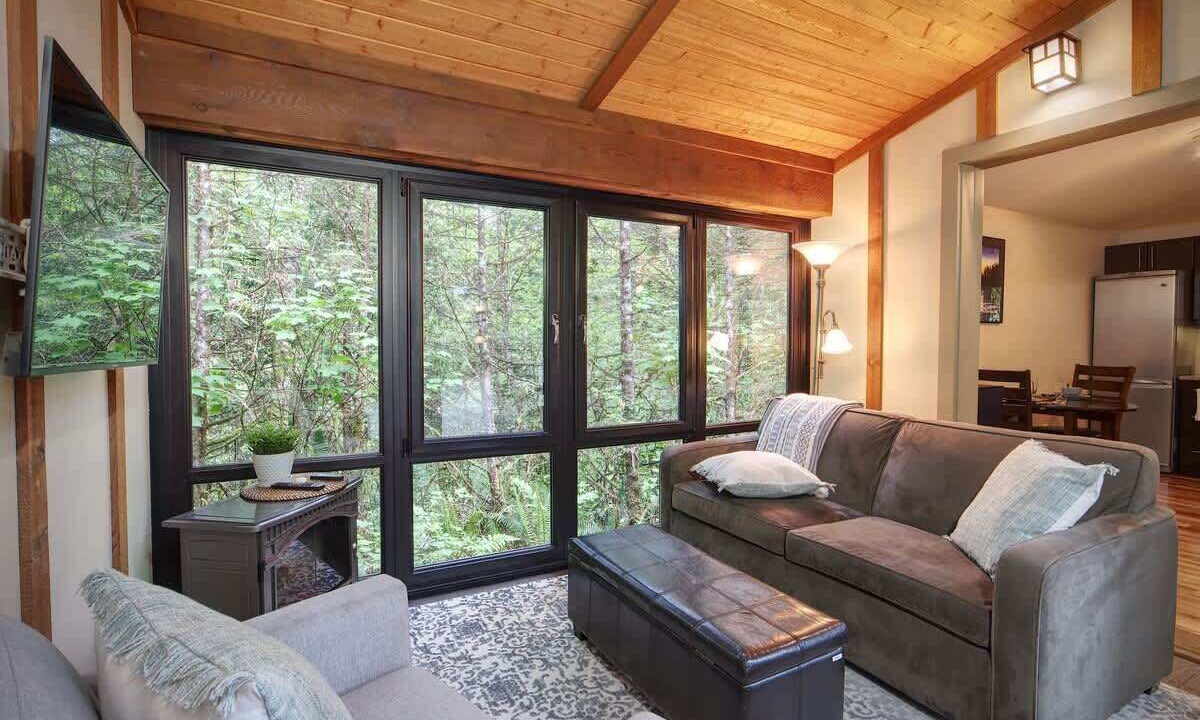 Photo of Livingroom in Port Renfrew