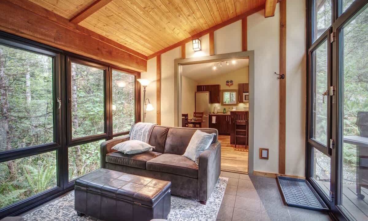 Photo of Livingroom in Port Renfrew