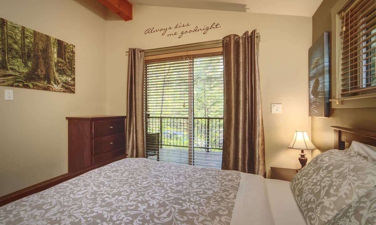 Photo of Bedroom in Port Renfrew