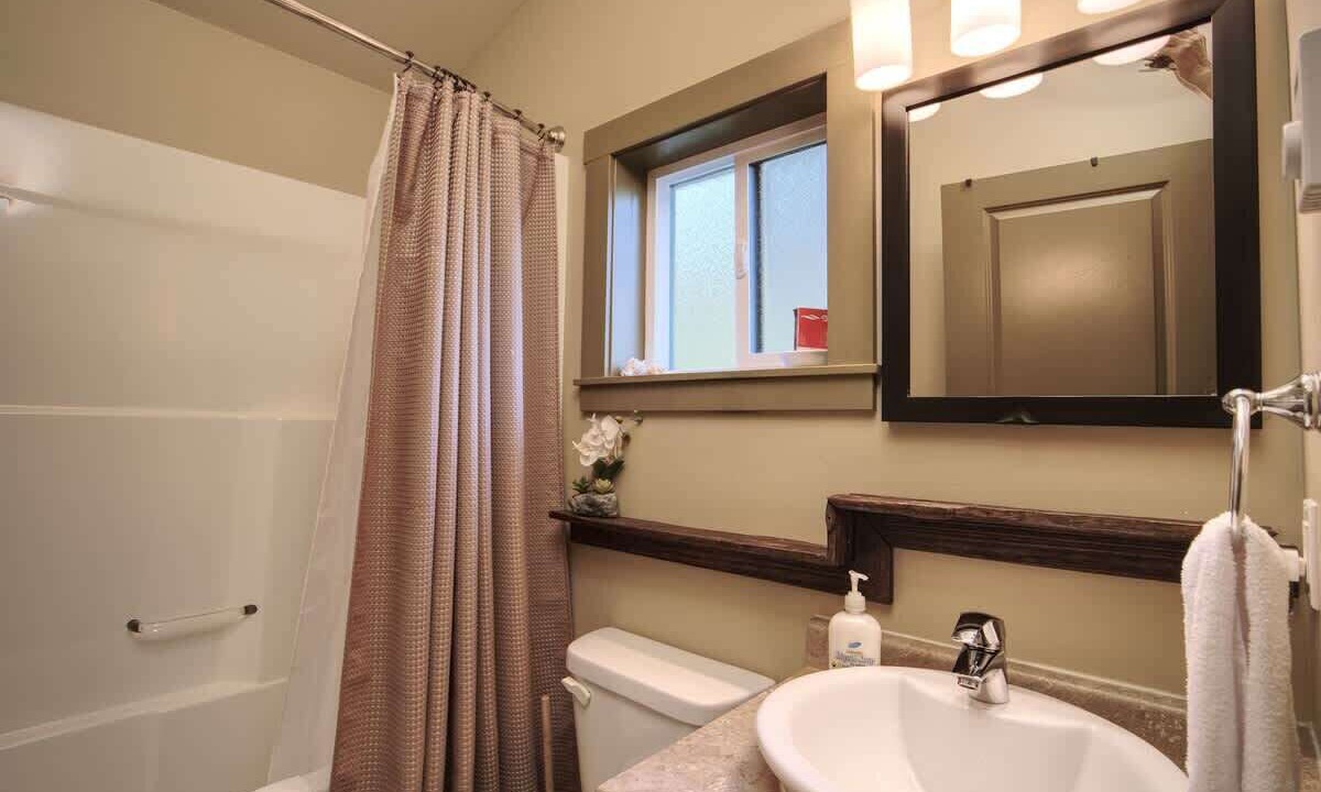 Photo of Bathroom in Port Renfrew