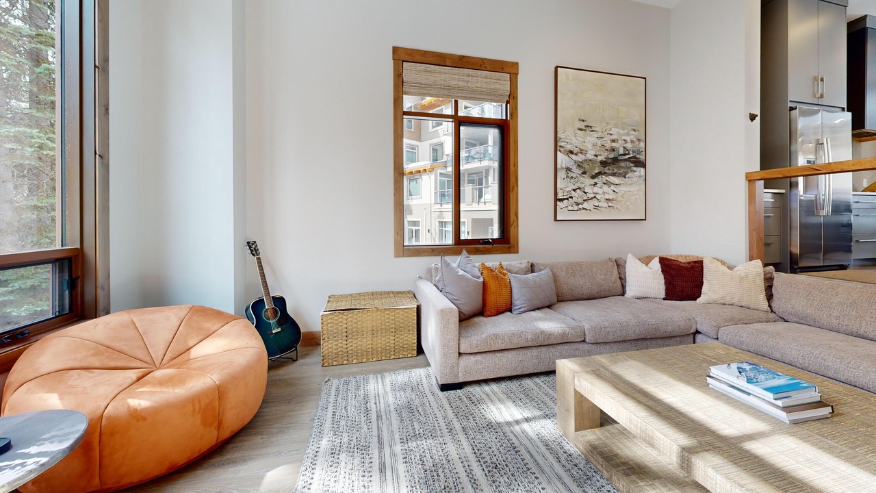 Photo of Livingroom in Sundance Estates