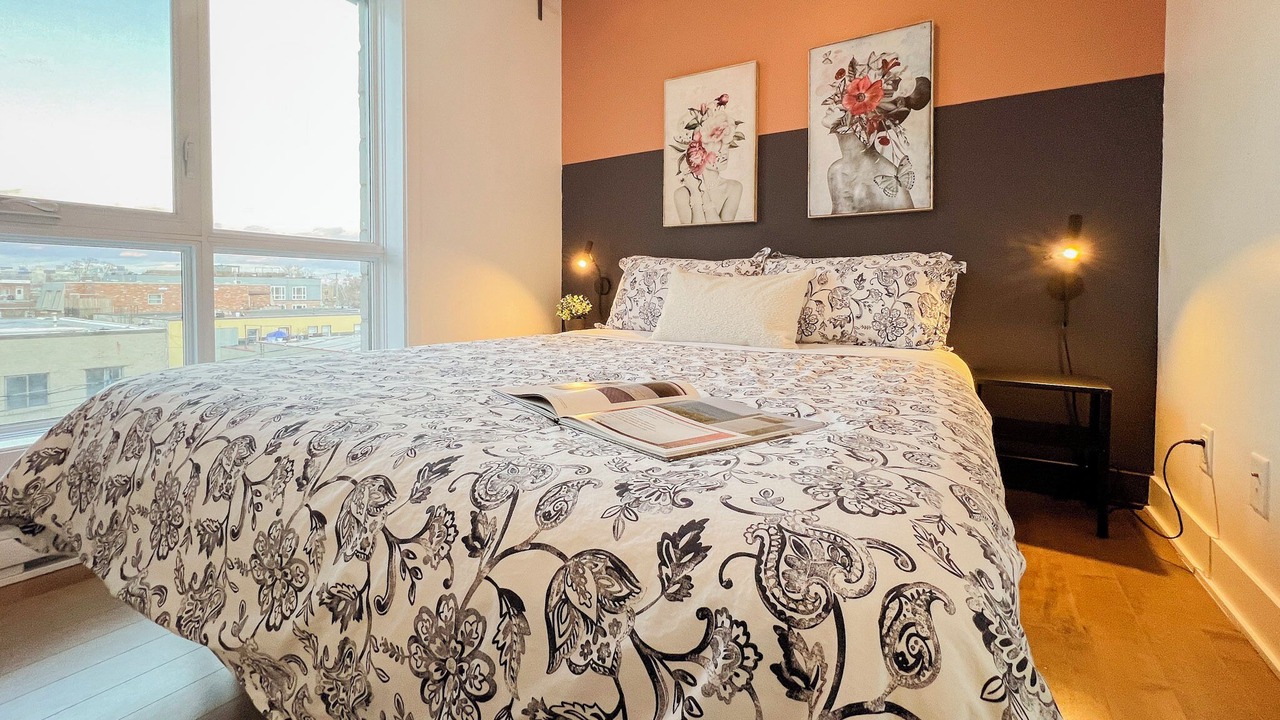 Photo of Bedroom in Cote-Des-Neiges—Notre-Dame-De-Grace