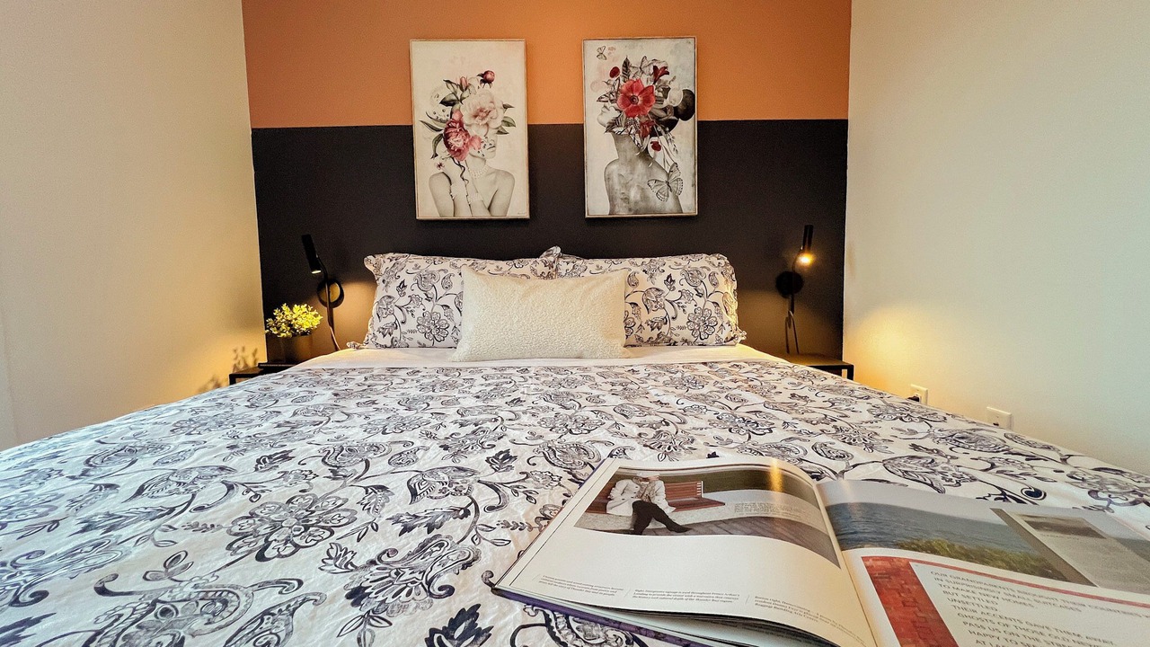 Photo of Bedroom in Cote-Des-Neiges—Notre-Dame-De-Grace