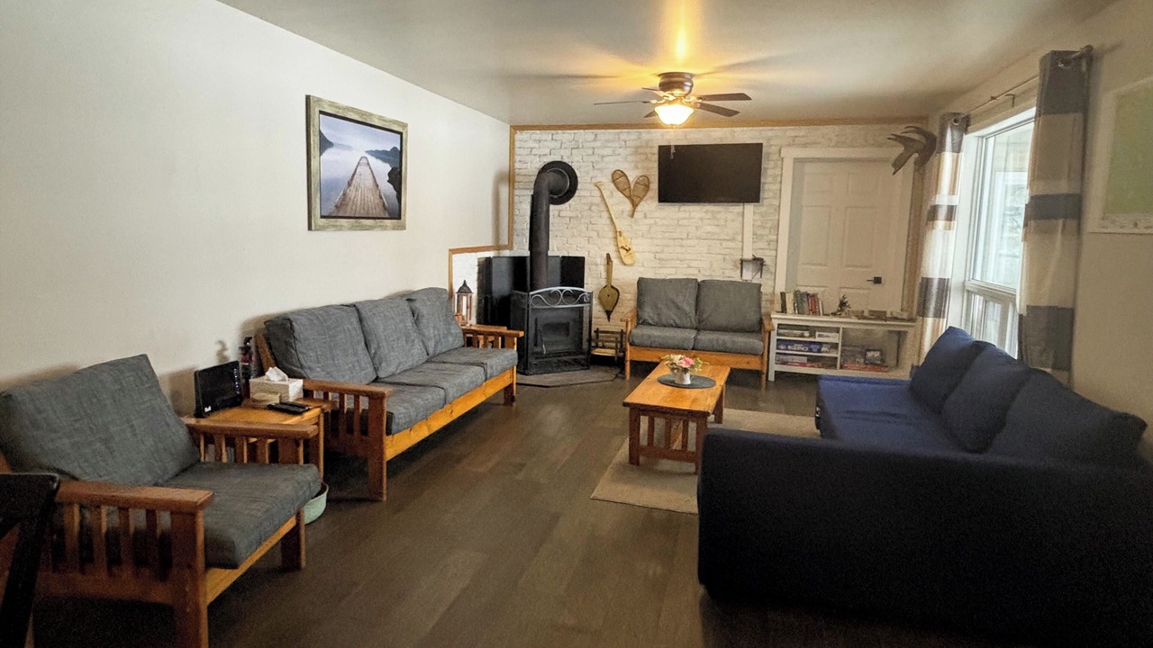 Photo of Livingroom in Marmora and Lake