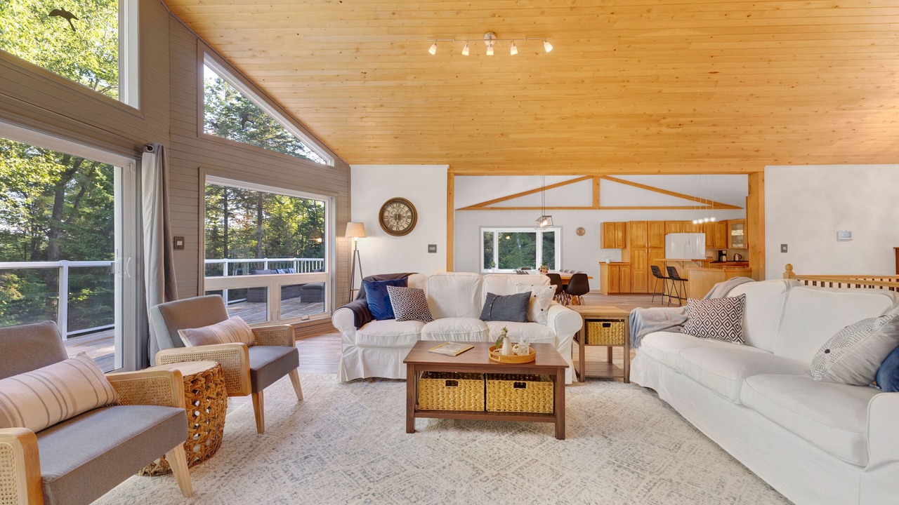 Photo of Livingroom in Bancroft