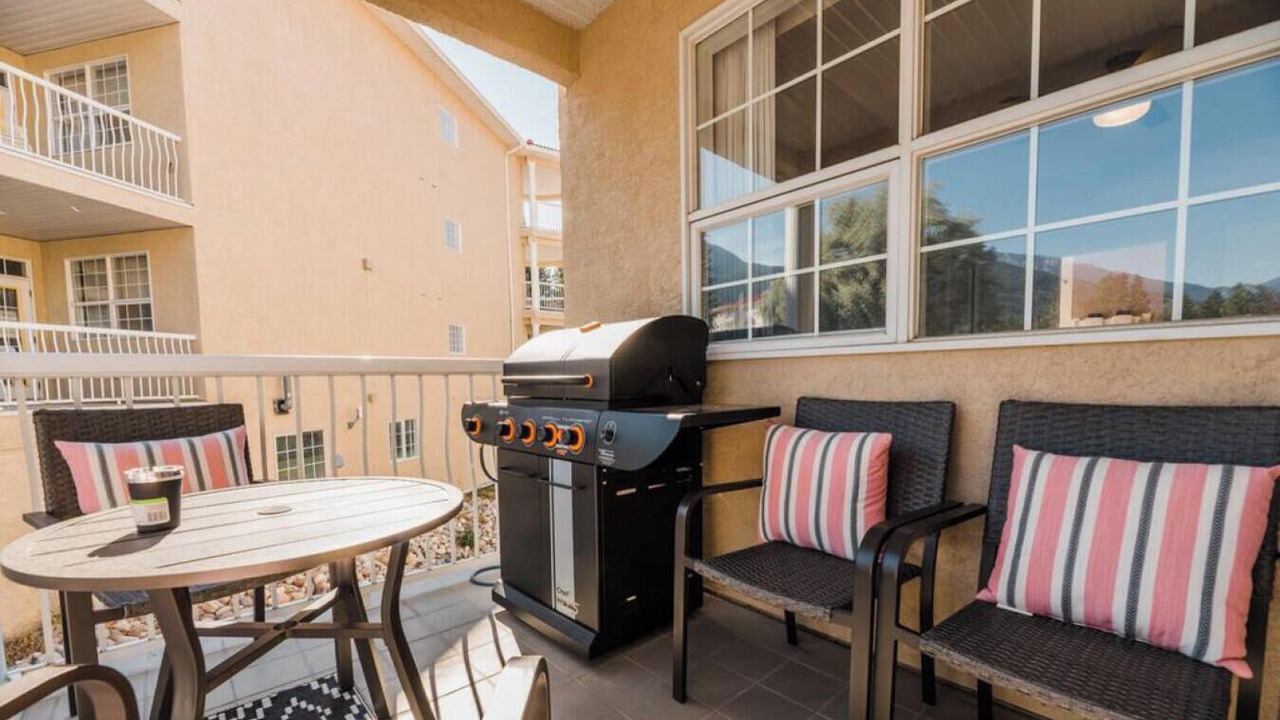 Photo of Patio Balcony in East Kootenay