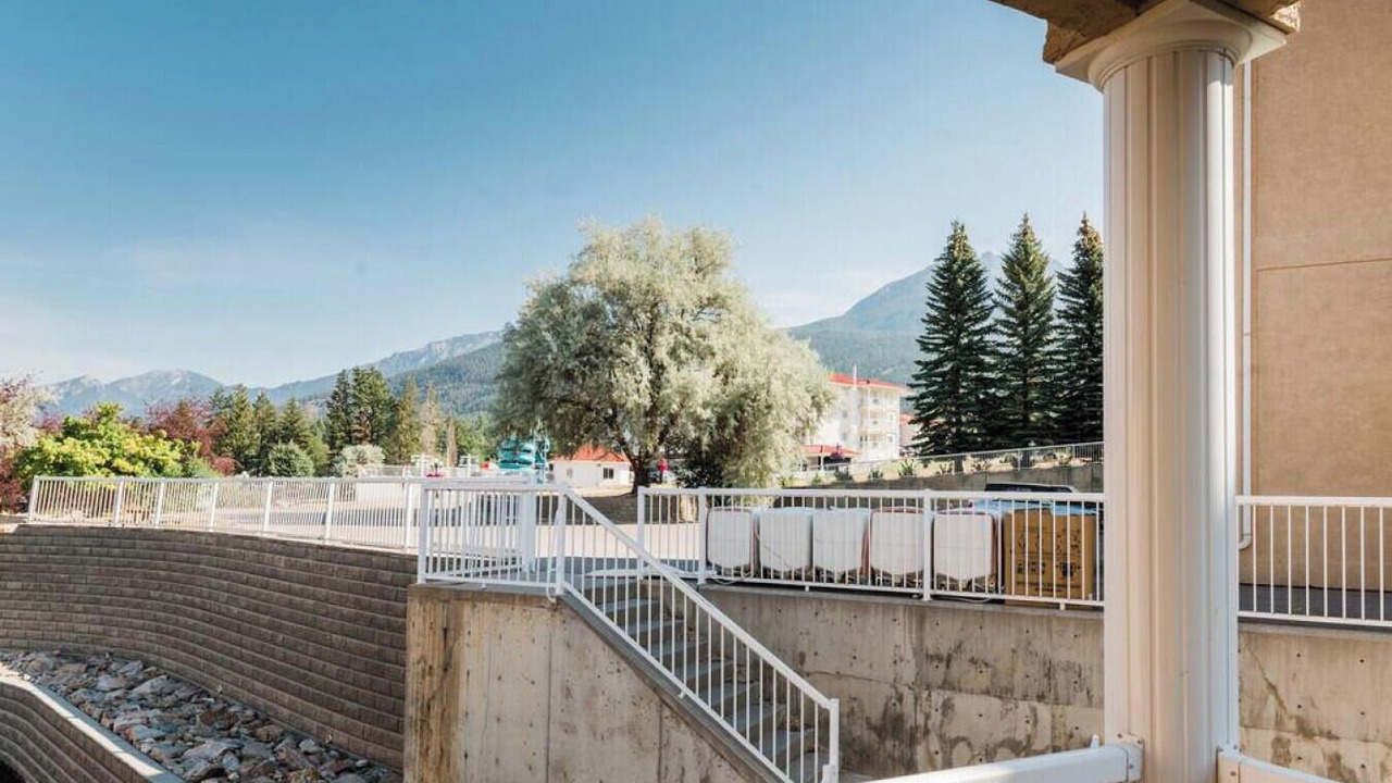 Photo of Patio Balcony in East Kootenay