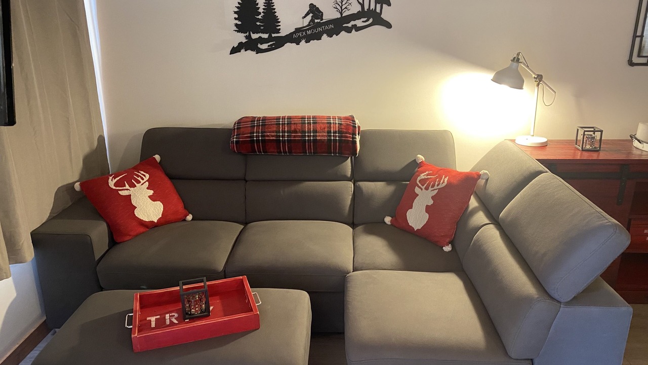 Photo of Livingroom in Apex Mountain