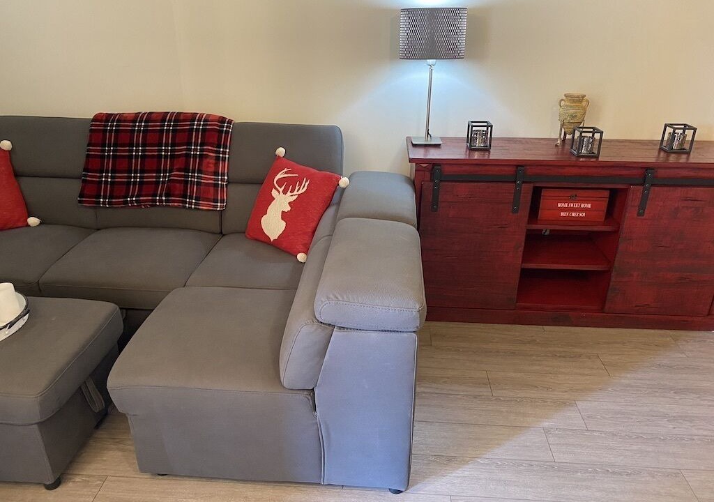 Photo of Livingroom in Apex Mountain