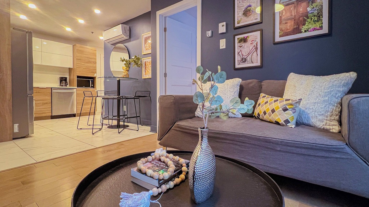 Photo of Livingroom in Cote-Des-Neiges—Notre-Dame-De-Grace