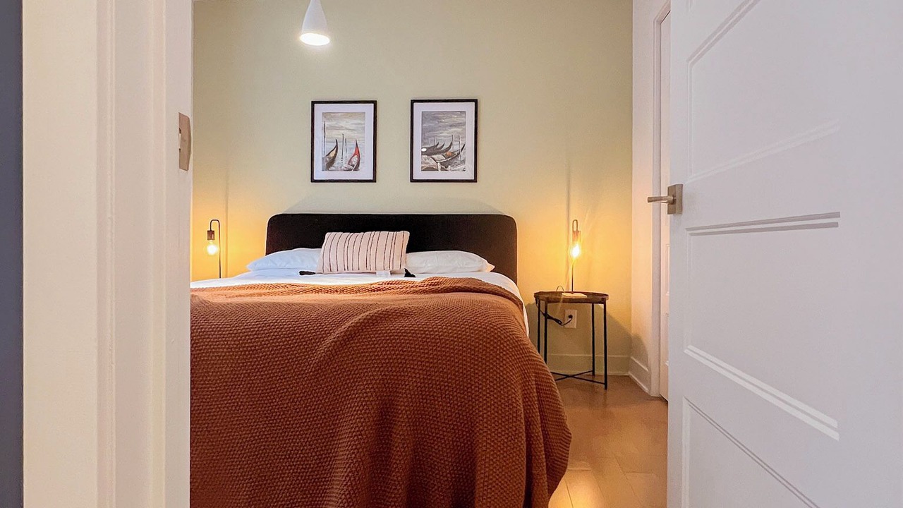 Photo of Bedroom in Cote-Des-Neiges—Notre-Dame-De-Grace