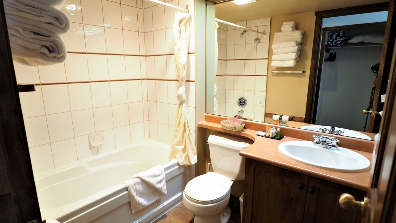 Photo of Bathroom in Okanagan-Similkameen