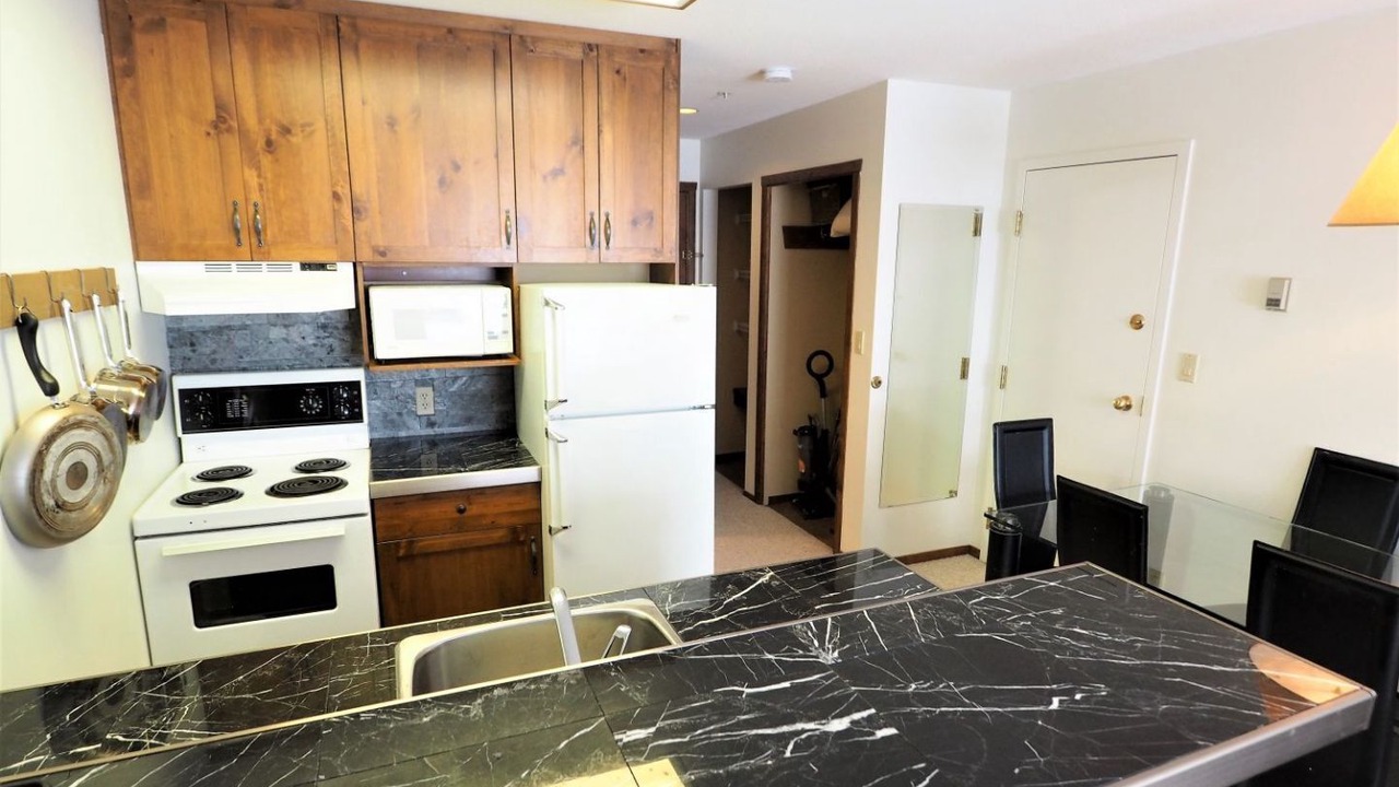 Photo of Kitchen in Okanagan-Similkameen