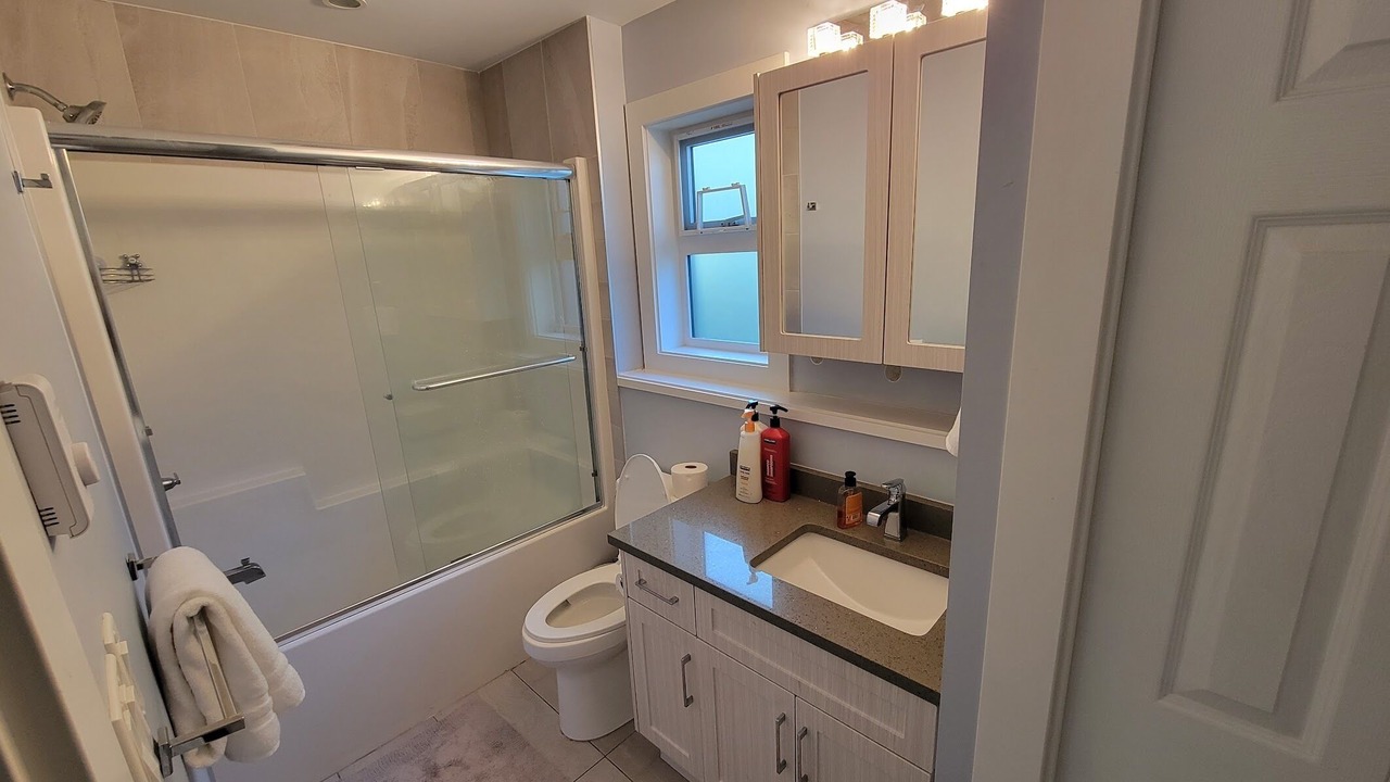 Photo of Bathroom in Saanich West