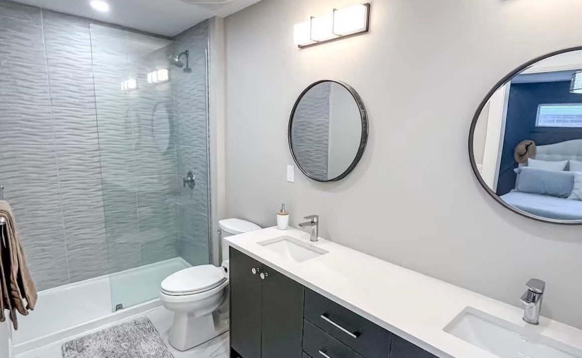 Photo of Bathroom in Grand Bend