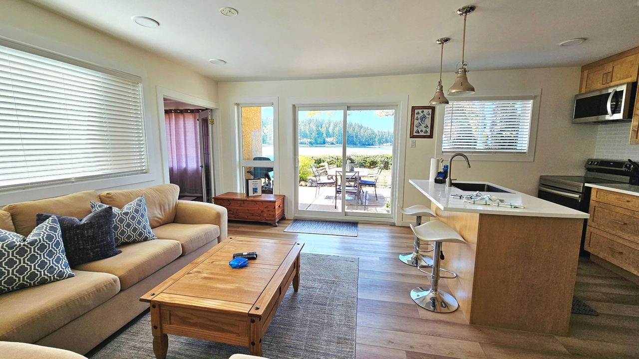 Photo of Livingroom in Sooke