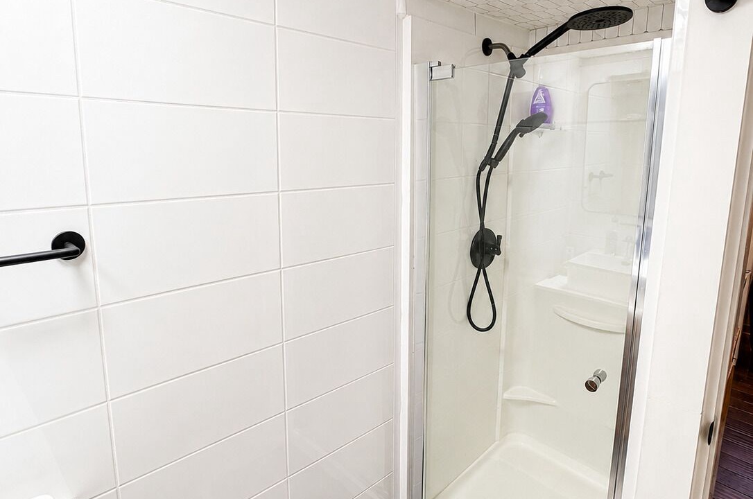 Photo of Bathroom in Echo Bay