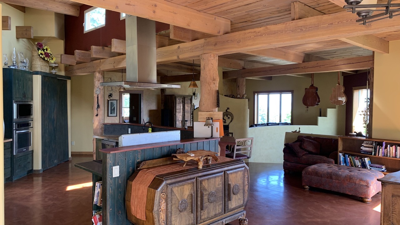 Photo of Livingroom in Central Okanagan