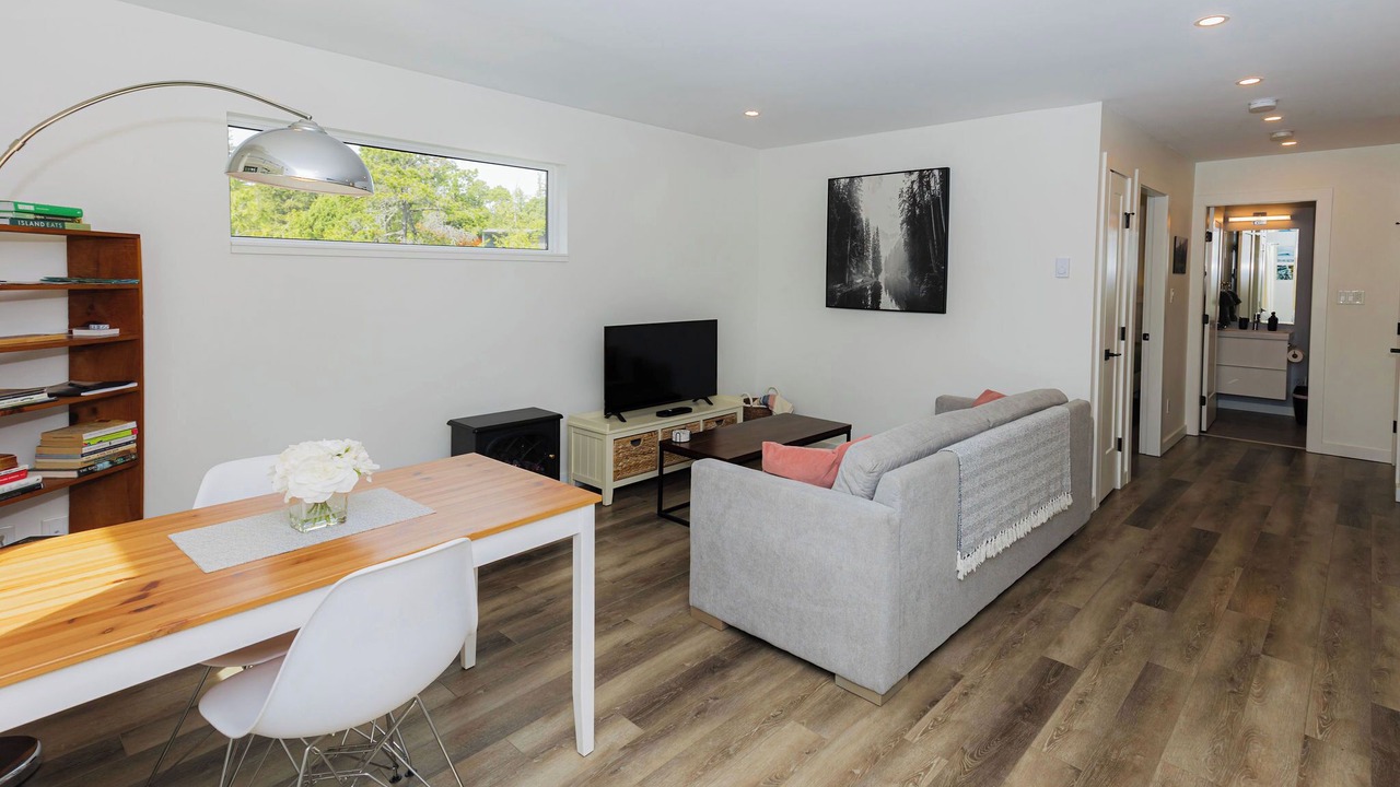 Photo of Livingroom in Ucluelet