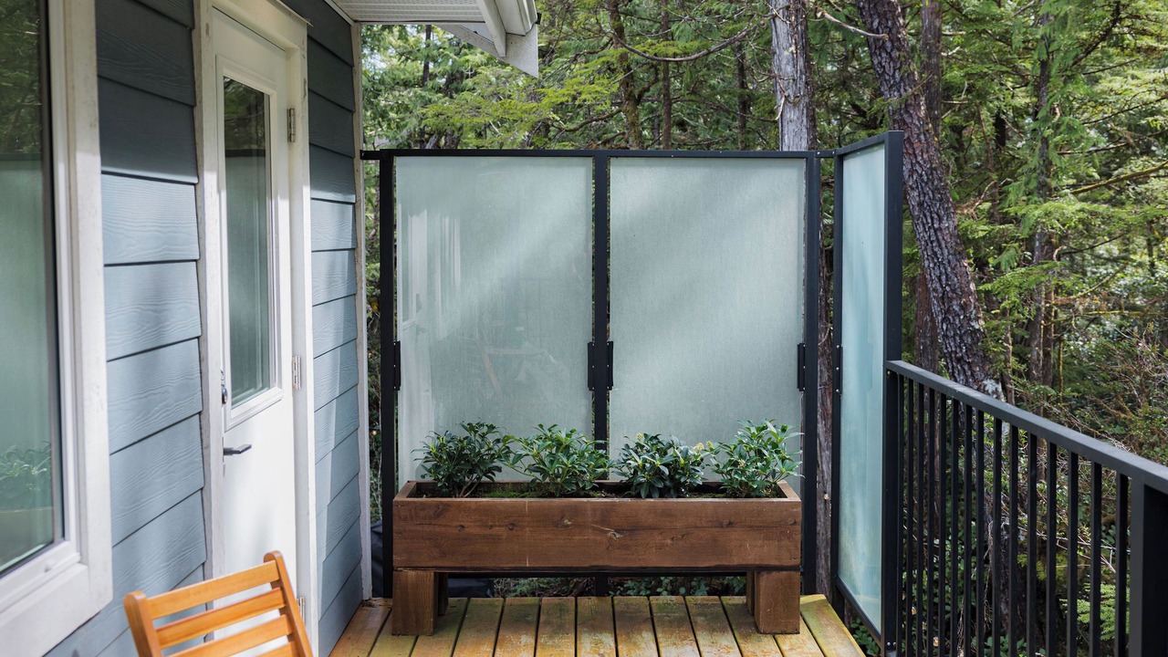 Photo of Patio Balcony in Ucluelet