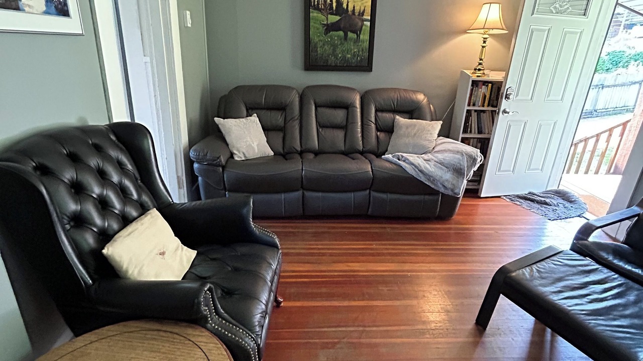 Photo of Livingroom in Youbou