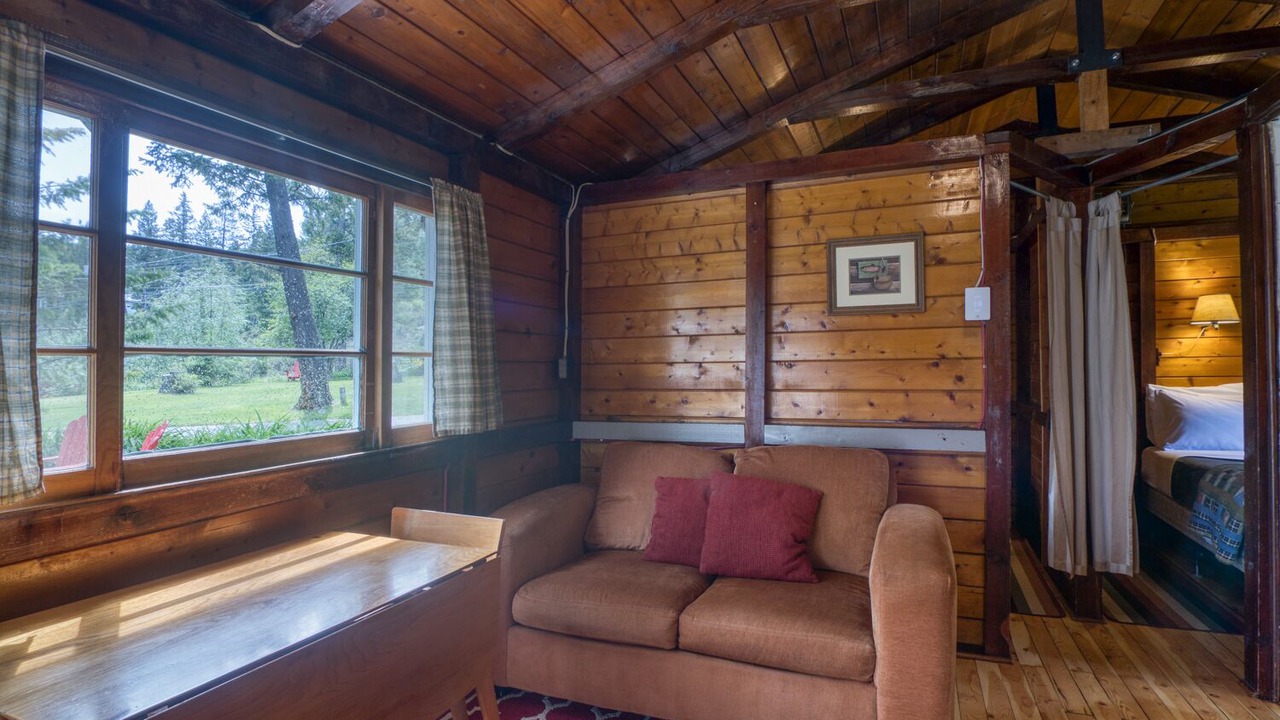 Photo of Livingroom in East Kootenay