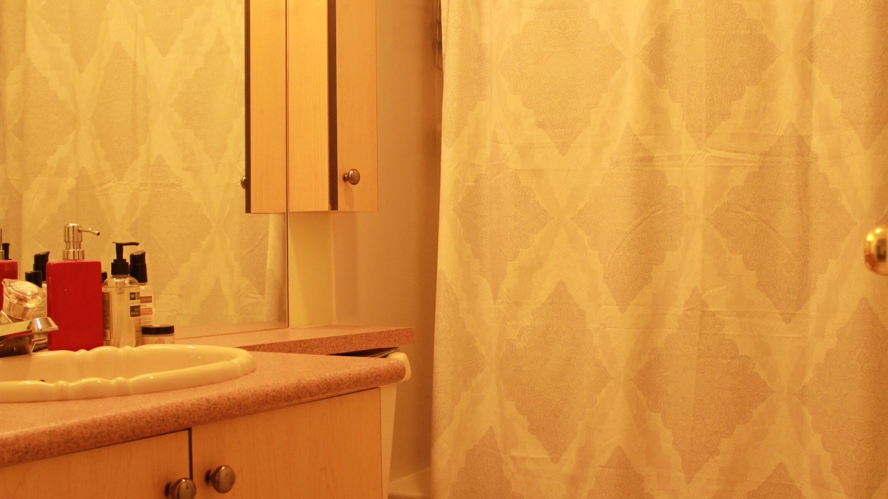 Photo of Bathroom in Oaklands