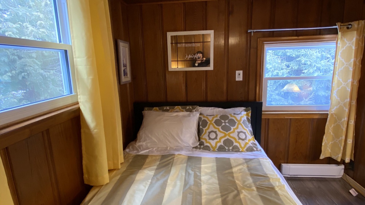 Photo of Bedroom in Colborne