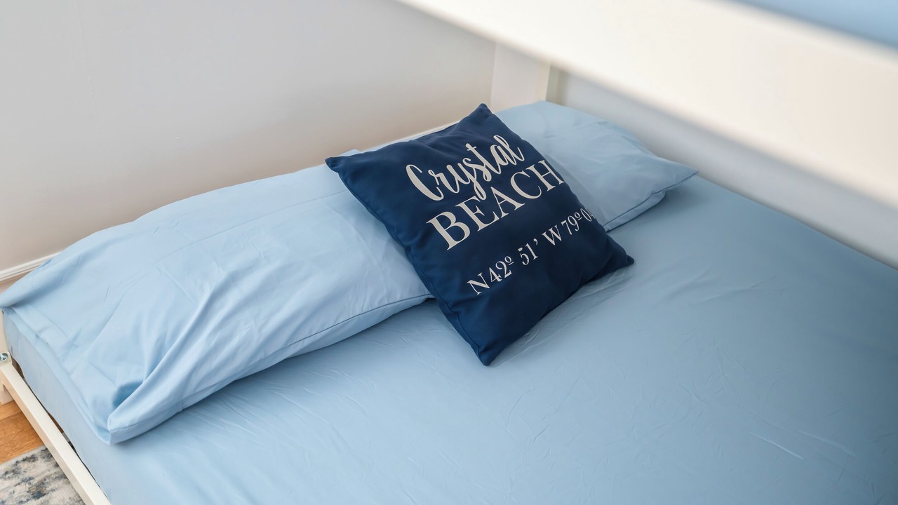 Photo of Bedroom in Crystal Beach
