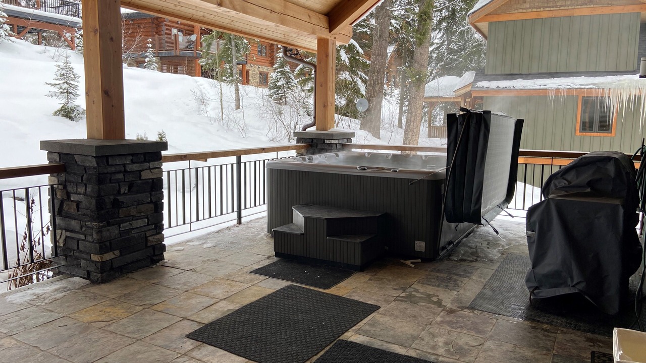 Photo of Outdoor in Golden