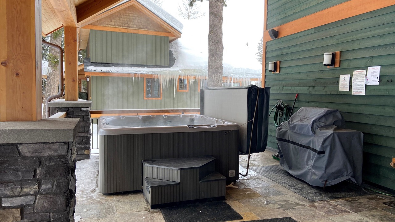 Photo of Outdoor in Golden