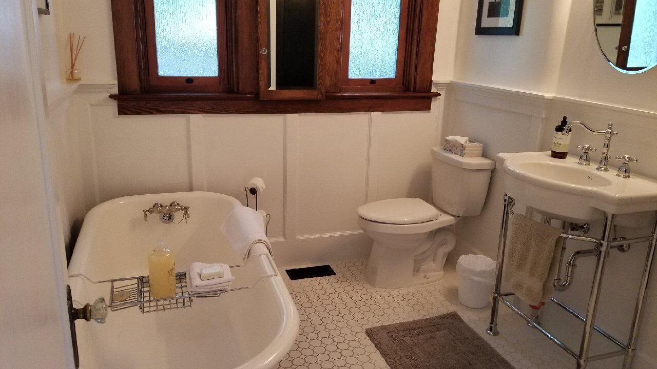 Photo of Bathroom in Okanagan-Similkameen